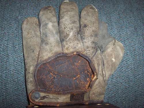 1910's D&M White Full Web Back